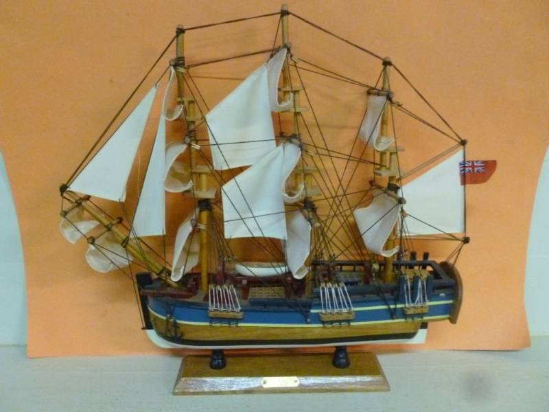 lot 19 image: Sailing Ship Decoration