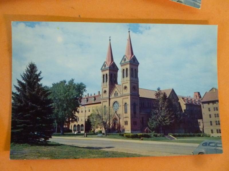 lot 34 image: Vintage Postcards