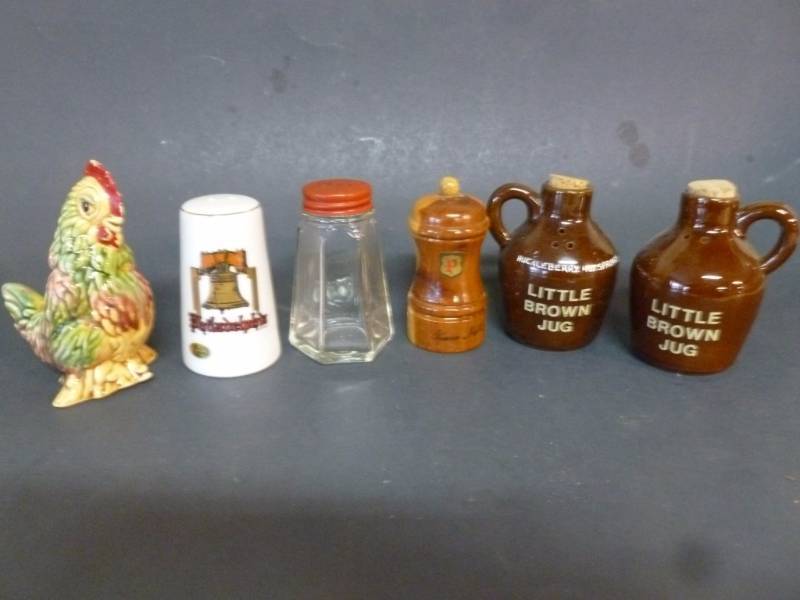 lot 41 image: Salt & Pepper Shakers