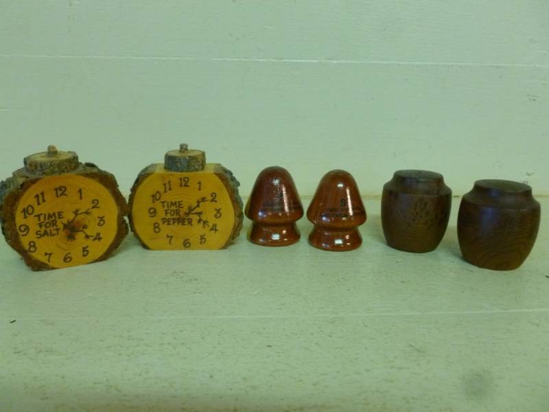 lot 45 image: Salt & Pepper Shakers