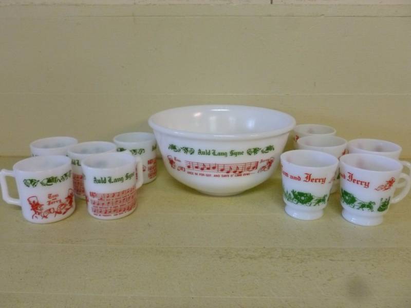 lot 51 image: Vintage Tom And Jerry Set