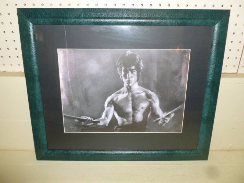 lot 61 image: Bruce Lee Picture