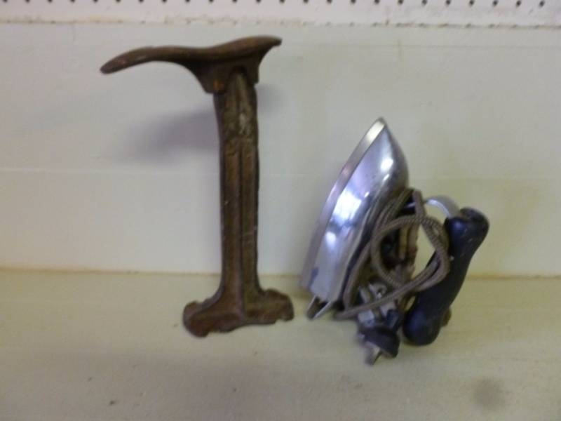 lot 72 image: Vintage