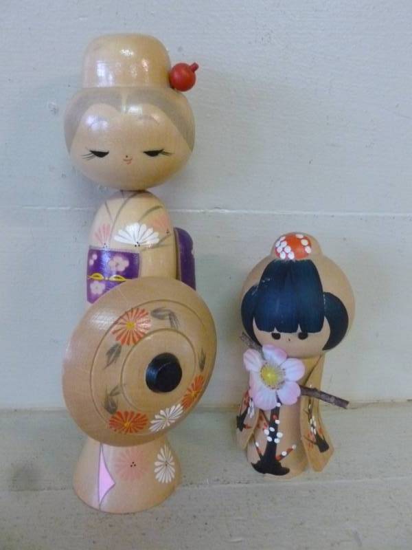 lot 83 image: Decorative