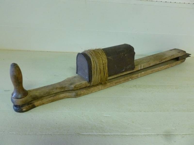 lot 117 image: Antique Corn Planter