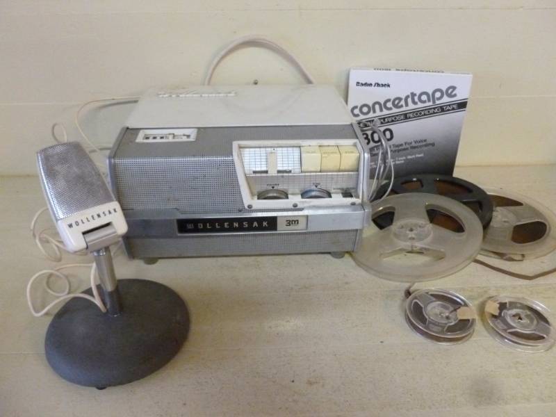 lot 203 image: Vintage Magnetic Reel To Reel Tape Recorder