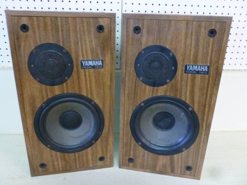 lot 256 image: Yamaha Speakers