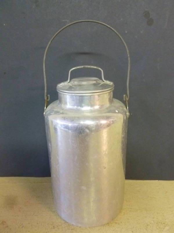lot 281 image: Vintage Milk Can