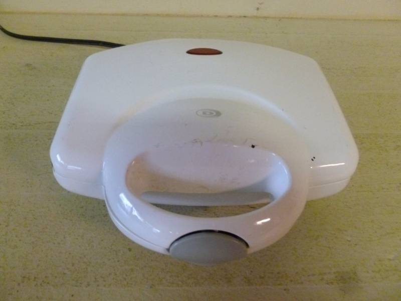 lot 284 image: Waffle Maker