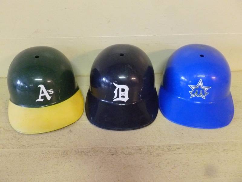 lot 287 image: Baseball Helmets
