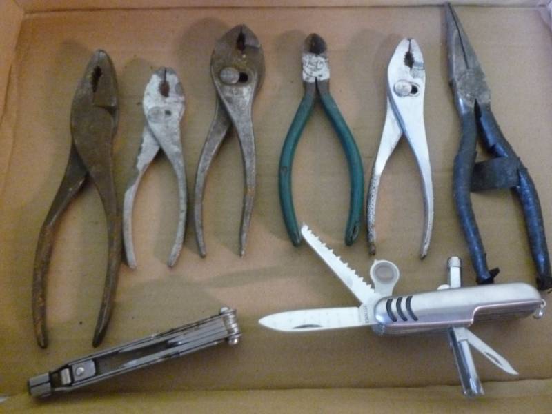 lot 302 image: Tools