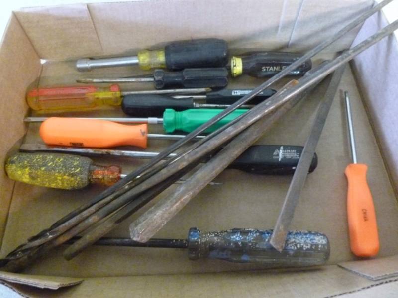 lot 304 image: Tools