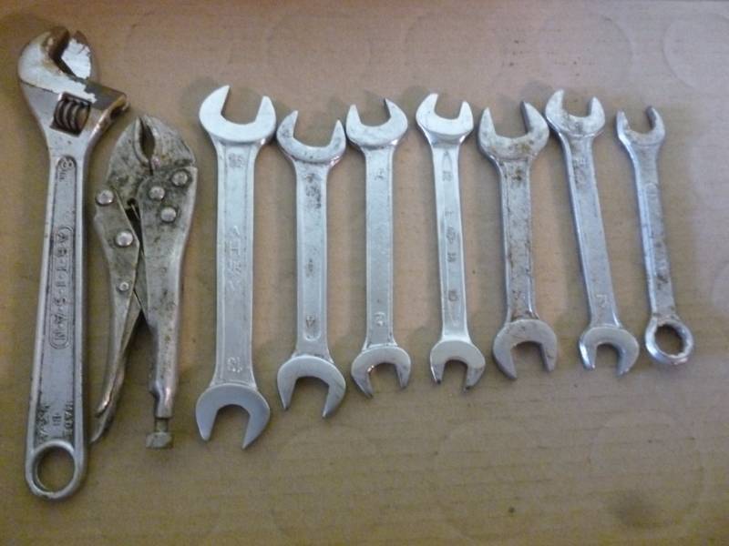 lot 306 image: Tools