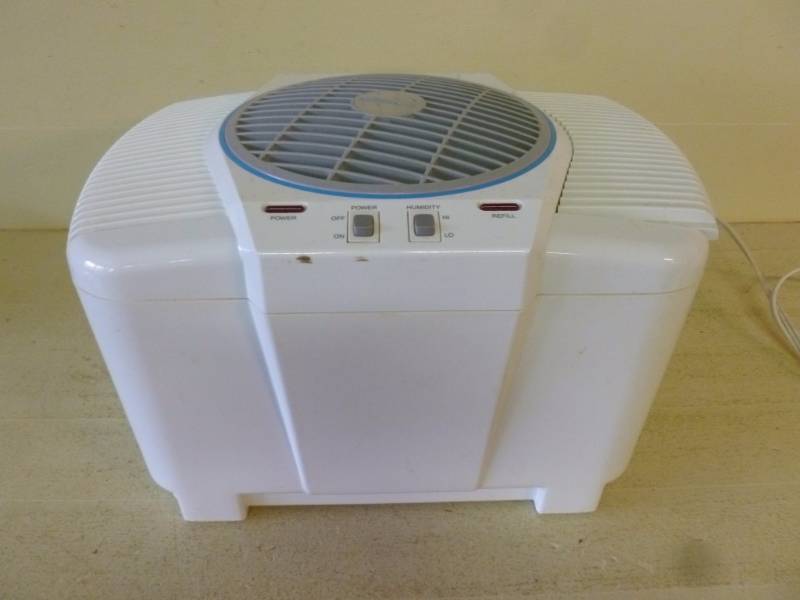 lot 337 image: Humidifier