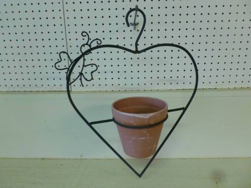 lot 343 image: Planter