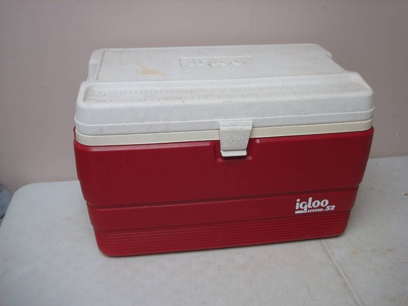lot 23 image: Igloo Legend 52 Cooler
