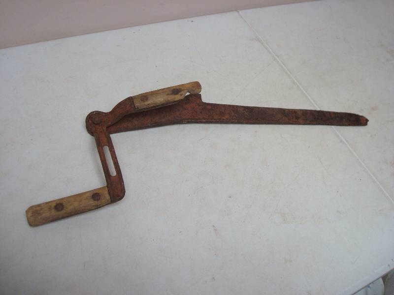 lot 31 image: Vintage Farm Tool, Tons Of Wear