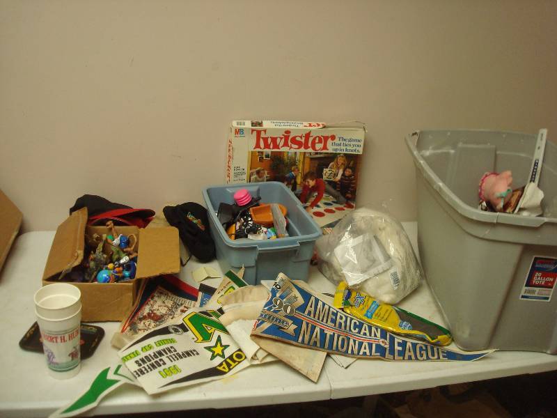 lot 113 image: Large Lot Of Mixed Items, Sport Stuff