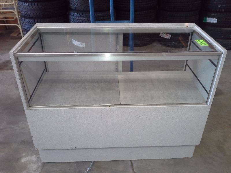 Lot of (2)Lighted Display Cases
