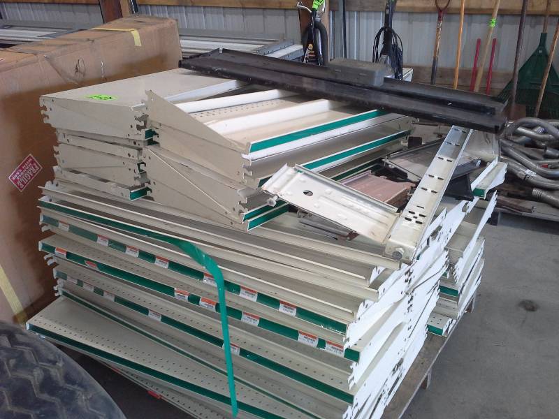 Retail Shelves(2 Pallets)