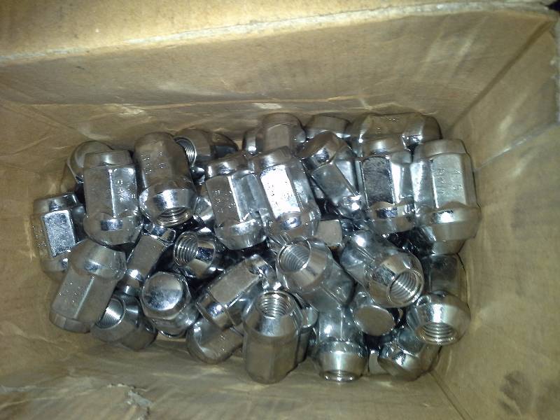 Lugs Nuts