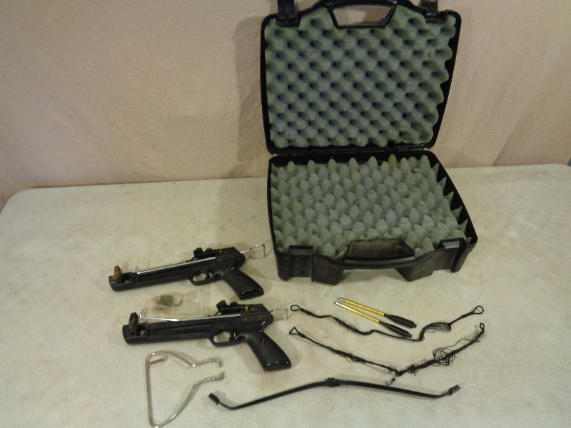 lot 86 image: Crossbows with Case