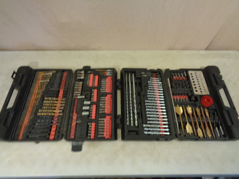 lot 88 image: Large Drill and Driving Bit Set