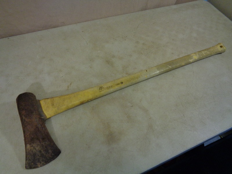 lot 101 image: Splitting Maul