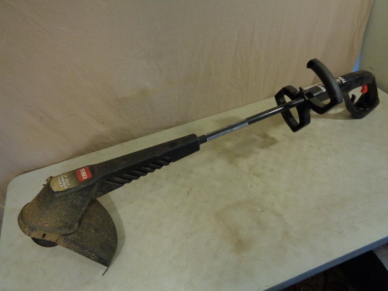 lot 102 image: Toro 14 Electric Trimmer