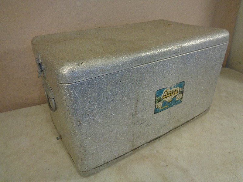 lot 108 image: Vintage Metal Cooler