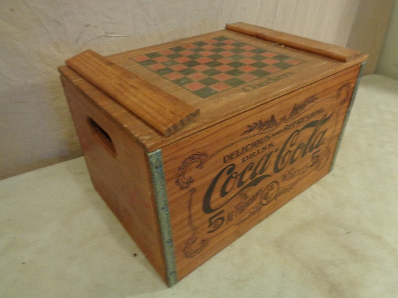 lot 110 image: Coca Cola Box with Checkboard Top