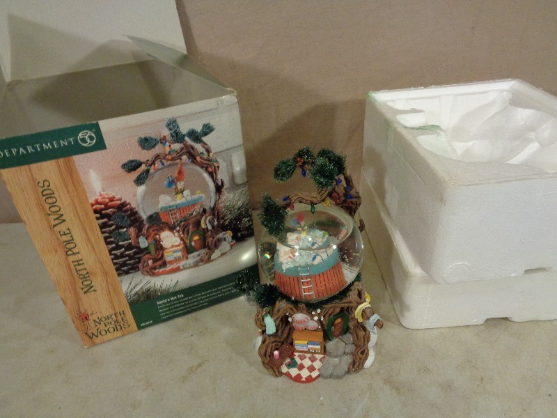 lot 124 image: Dept 56 House