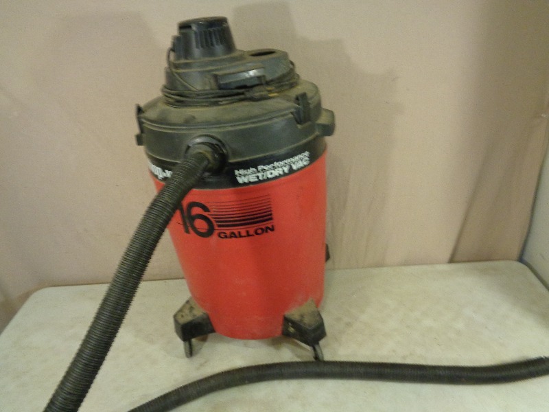 lot 138 image: 16 Gallon Shop Vac