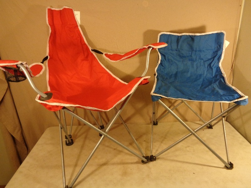 lot 157 image: 2 Chairs