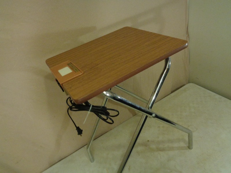 lot 162 image: Vintage Logan Show King Projector Stand