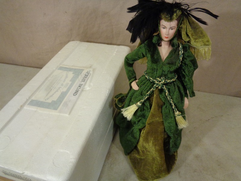 lot 168 image: Bradford Exchange Collector Doll