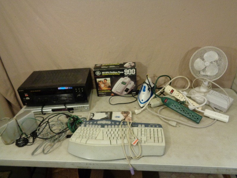 lot 172 image: Assorted Electronics
