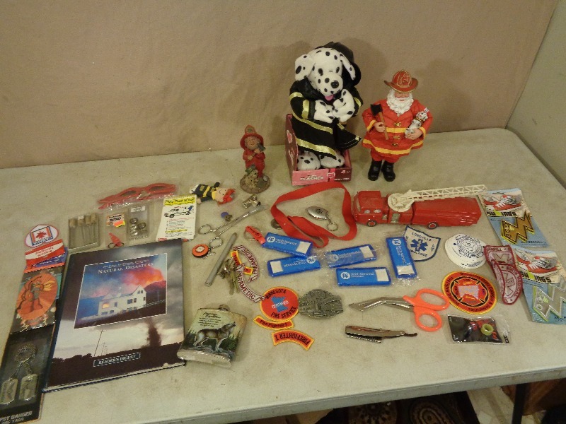 lot 176 image: Firefighter Collectibles and More