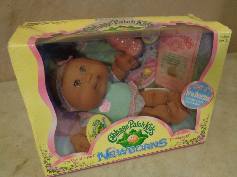 lot 197 image: 2007 Cabbage Patch Kids Newborn