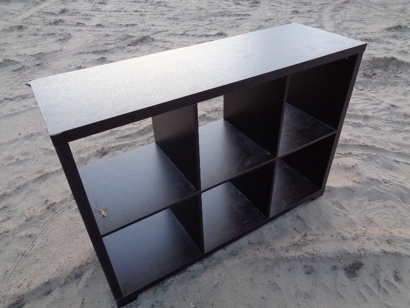lot 13 image: Cubby Shelf
