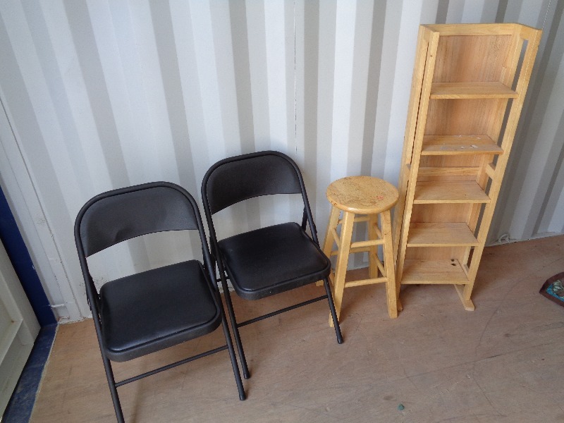 lot 16 image: 2 Folding Chairs, Stool, Shelf