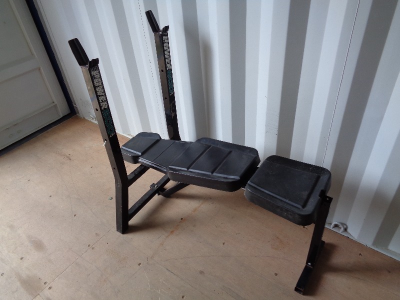 lot 27 image: Weight Bench