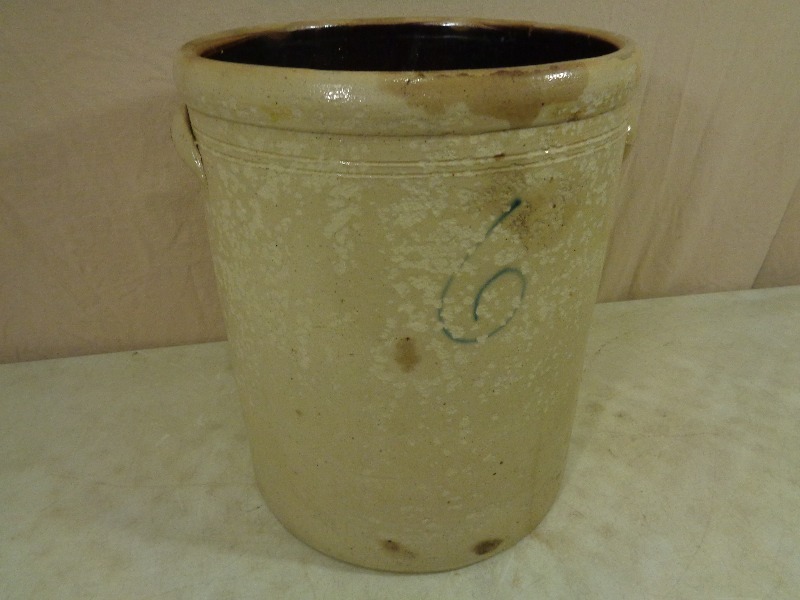 lot 6 image: 6 Gallon Crock