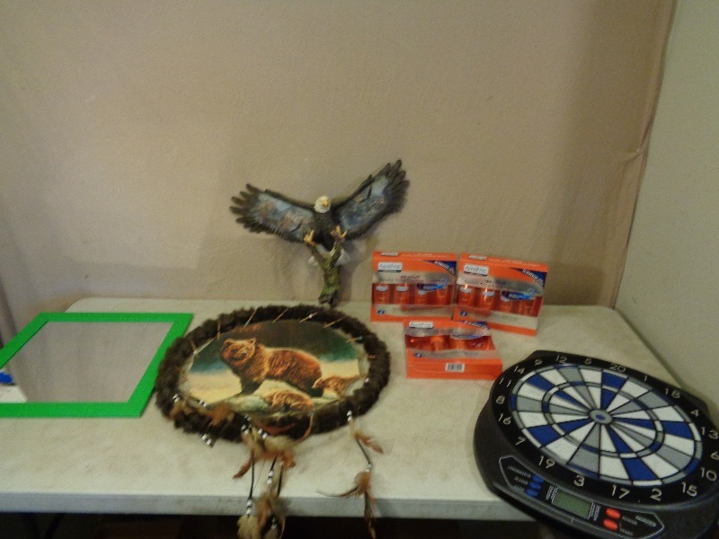 lot 214 image: Collectibles and More