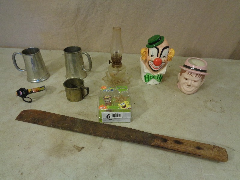 lot 221 image: Collectibles