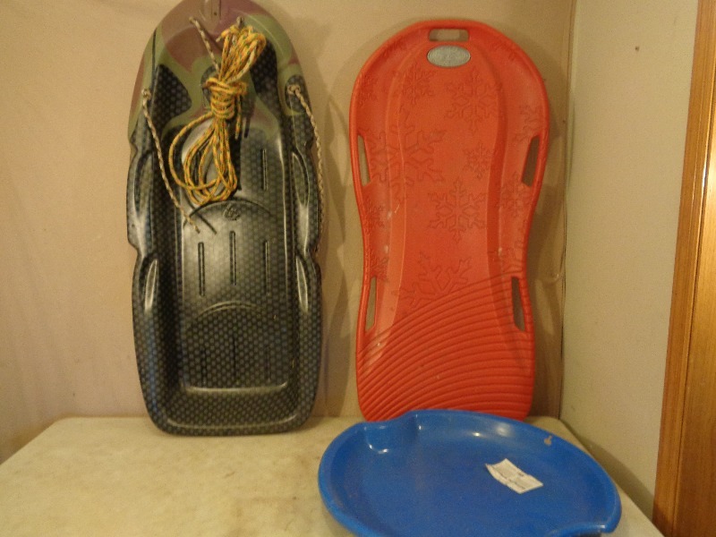 lot 222 image: Snowboogie Board and More