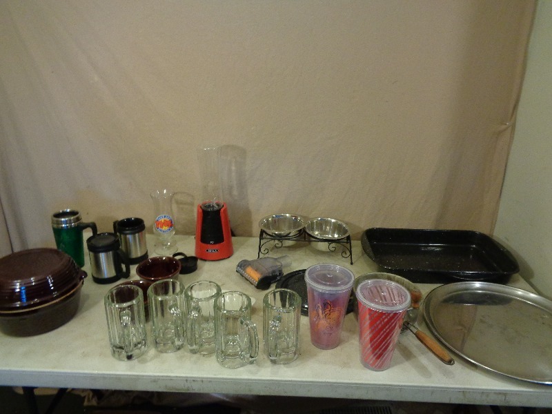 lot 229 image: Kitchen Items