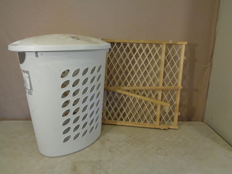 lot 245 image: Pet  Baby Gate and Hamper with Lid