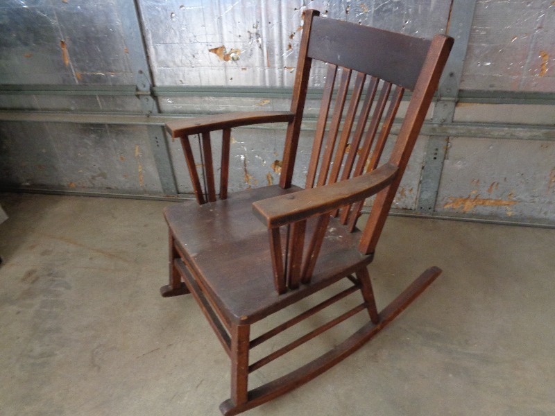 lot 33 image: Old Rocking Chair