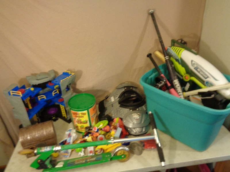 lot 265 image: Toys